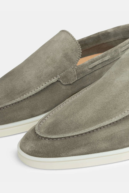 Low suede loafers light khaki